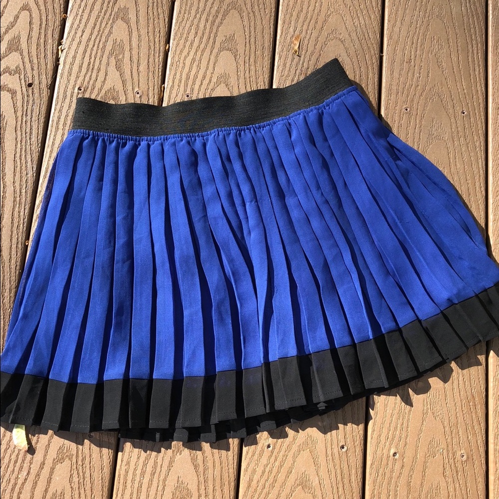 Pleated skirt